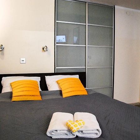 Aparthotel Kadetus Krakow Luaran gambar