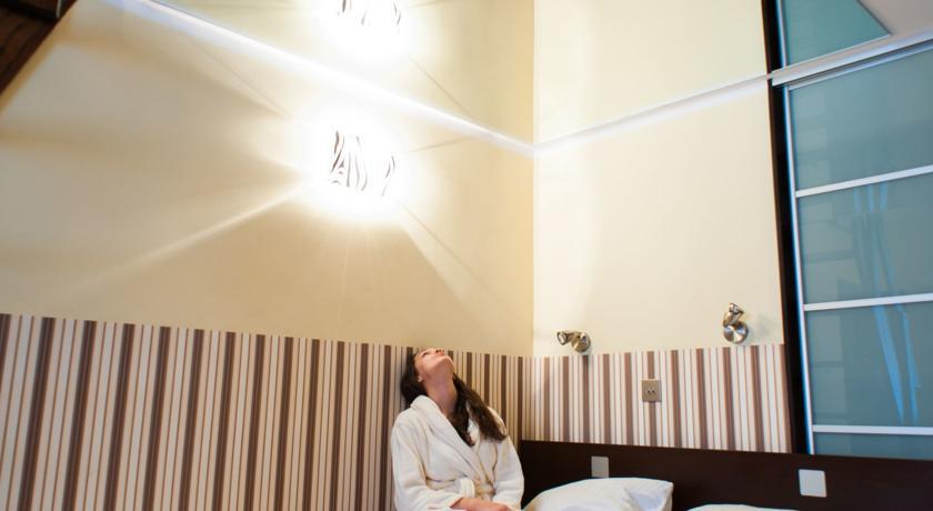 Aparthotel Kadetus Krakow Luaran gambar