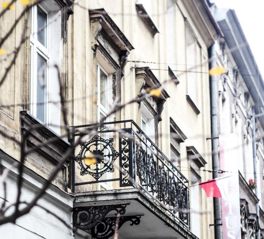 Aparthotel Kadetus Krakow Luaran gambar