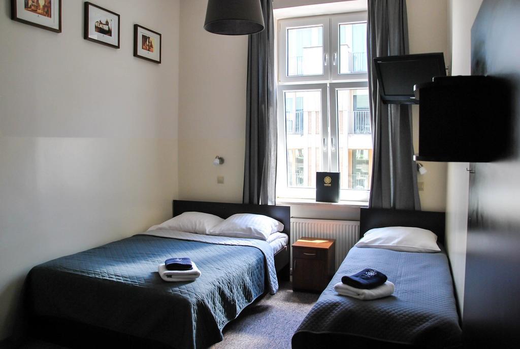 Aparthotel Kadetus Krakow Luaran gambar