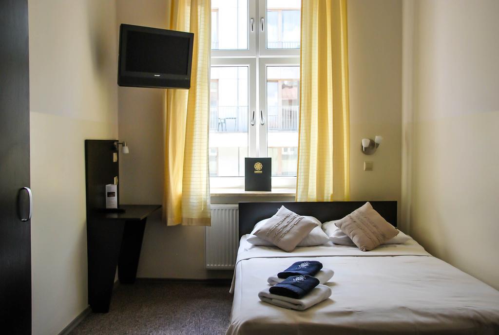 Aparthotel Kadetus Krakow Luaran gambar