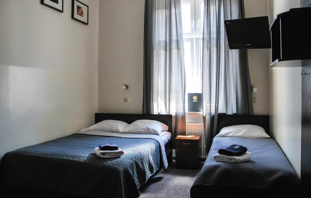 Aparthotel Kadetus Krakow Luaran gambar